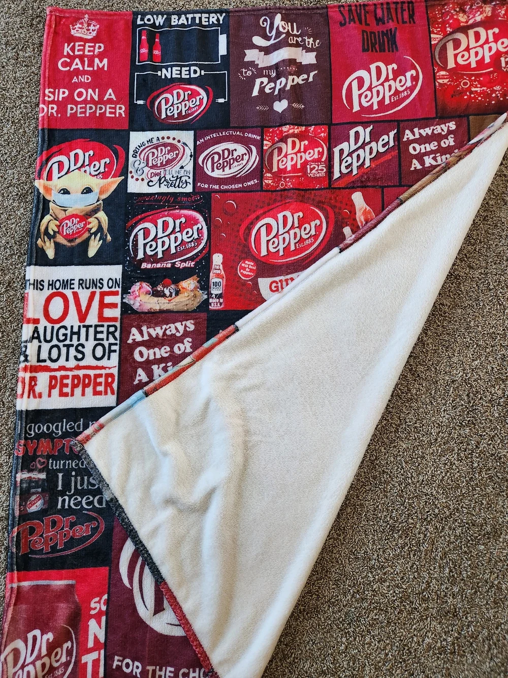 Dr Pepper Logo Patchwork Throw Blanket - Red Multi